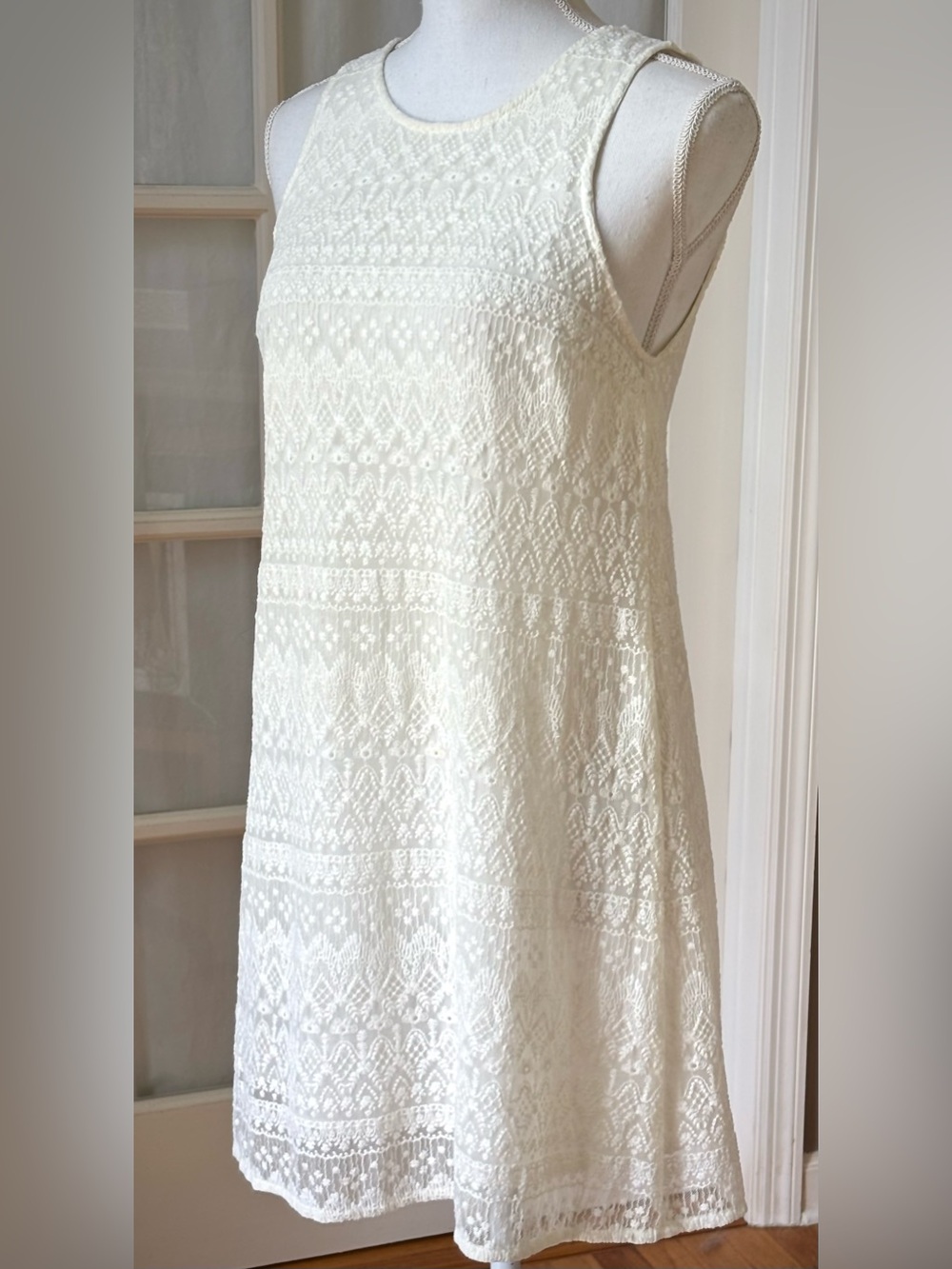 Pins and Needles Ivory Lace Shift Dress Keyhole Back Small - Picture 2 of 9